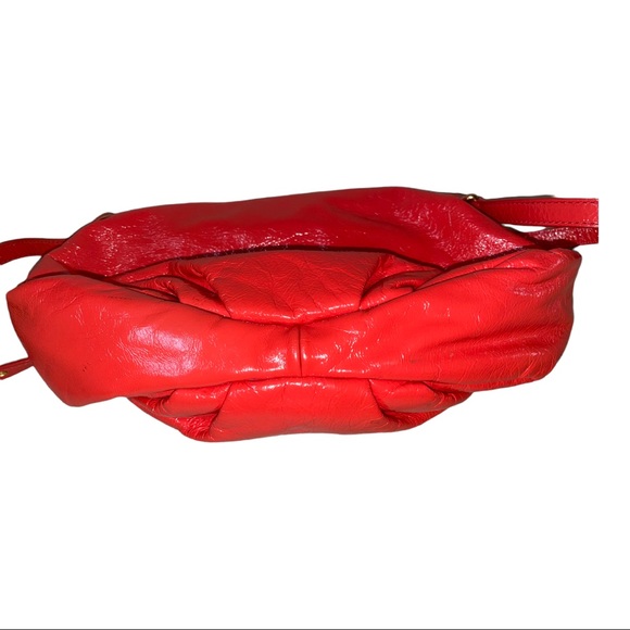 Marc Jacobs Q Crossbody Patent Coral Vibrant Bag Adjustable Strap Convertible - Picture 4 of 12